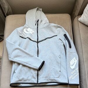 Nike Tech Sweatsuit